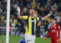 39 yaşlı Ceko bu klubda oynayacaq