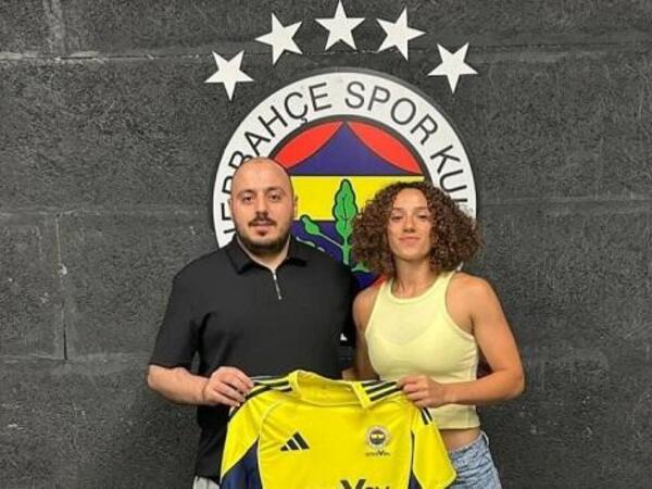 Azərbaycan millisinin futbolçusu &quot;Fənərbağça&quot;da - FOTO