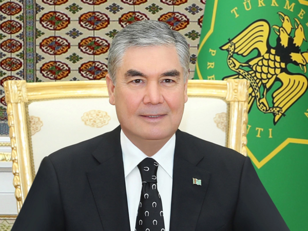 Qurbanqulu Berdiməhəmmədov Zəfər parkını ziyarət edib