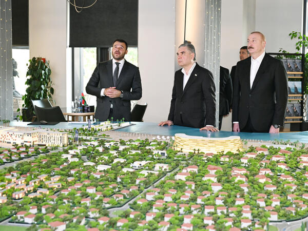 İlham Əliyev və Qurbanqulu Berdiməhəmmədov “Sea Breeze”də olublar - <span class="color_red">FOTO</span>