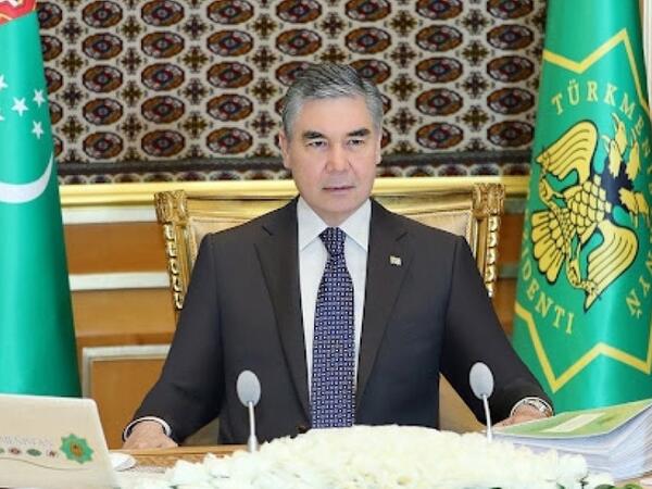Qurbanqulu Berdiməhəmmədov Azərbaycana səfərə gəlib