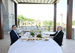 İlham Əliyev və Qurbanqulu Berdiməhəmmədov Şuşada birgə nahar ediblər - <span class="color_red">FOTO</span>