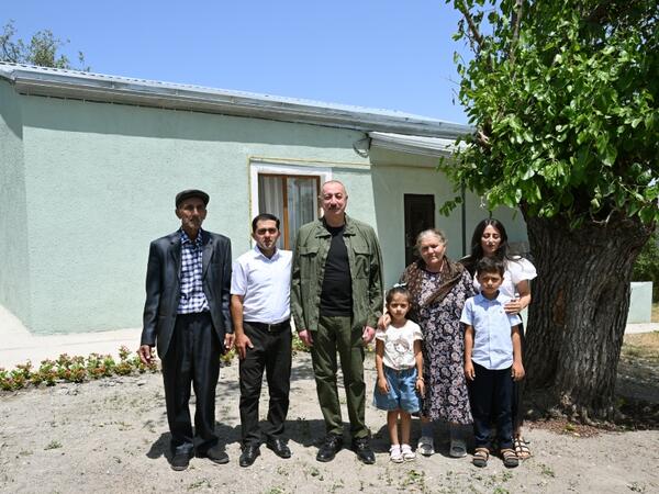 İlham Əliyevin Xocalı sakininin evində səmimi söhbəti - <span class="color_red">VİDEO</span>
