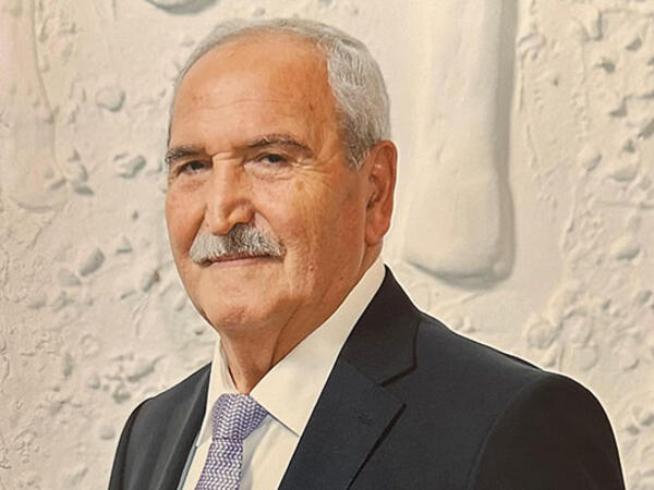 Arif Əzizov vəfat etdi