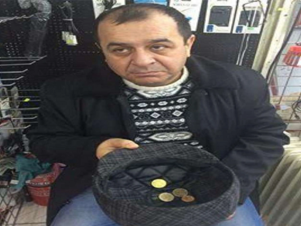 Tanınmış azərbaycanlı aktyor küçələrdə CORAB SATDI - VİDEO