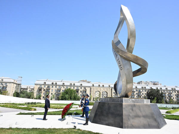 Somalinin xarici işlər və beynəlxalq əməkdaşlıq naziri Zəfər parkında olub - <span class="color_red">FOTO</span>