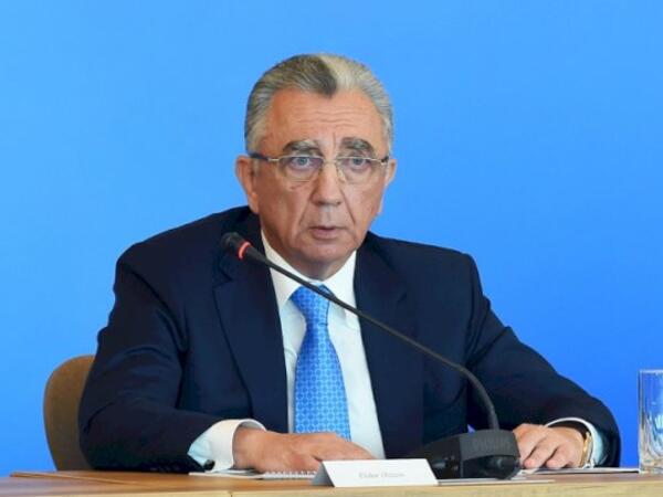 Eldar Əzizov bələdiyyə sədrini rəis təyin etdi