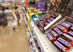 &quot;Snickers&quot; və &quot;Twix&quot;in satışı dayandırılacaq - Bu ölkədə...