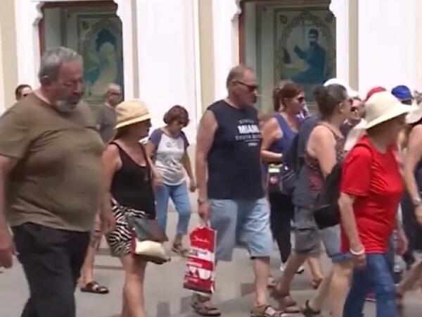 Bakıya gələn rusiyalı turistlər nələr danışdı? - <span class="color_red">VİDEO</span>