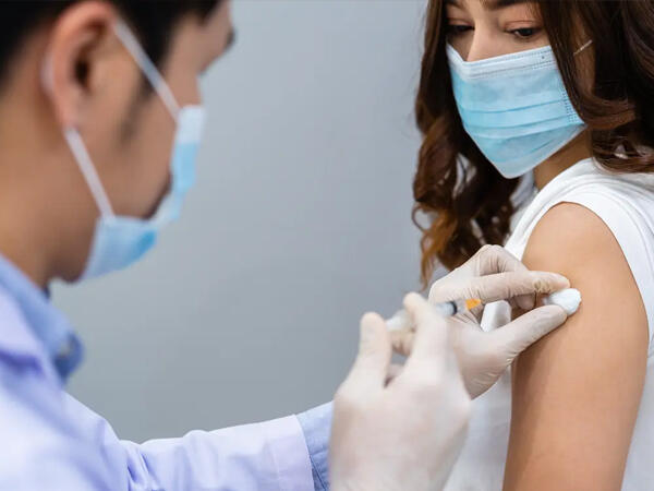 Koronavirus peyvəndlərinin dörd ildə xilas etdiyi insan sayı açıqlandı