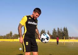 &quot;Araz-Naxçıvan&quot;ın rəqibi &quot;Aris&quot;in futbolçusu xəstəxanalıq oldu - <span class="color_red">vəziyyətinin ağırdır</span>