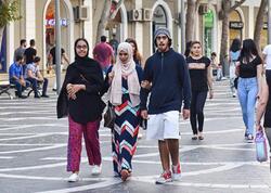 Azərbaycana istirahətə gələn ərəblər VİLLAnın altını-üstünə ÇEVİRDİ - <span class="color_red">VİDEO</span>
