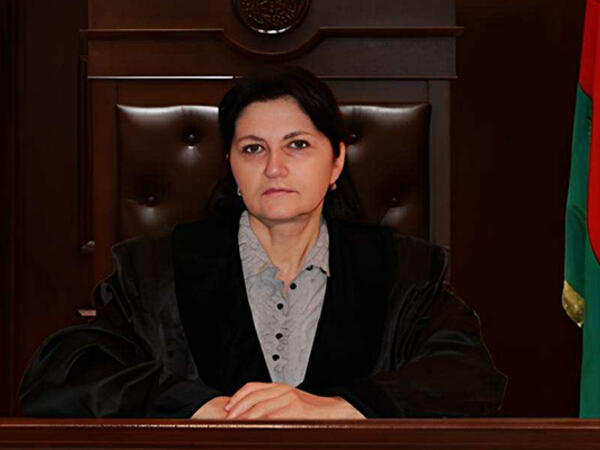 Mədinə Bağırova təqaüdə göndərildi
