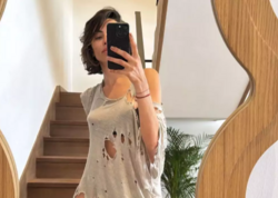 Günay tül geyimi ilə müzakirə yaratdı - FOTO