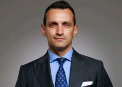 Fərhad Pərvizi etdiyi çıxışlara görə işdən çıxarılıb? - YENİLƏNİB