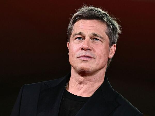 Bred Pittin bığı diqqət çəkdi - <span class="color_red">FOTO</span>