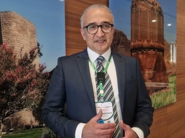 İrəvan xanının nəslinin Almaniyada yaşayan davamçısı Xankəndidə ana dilində çıxış edib - VİDEO