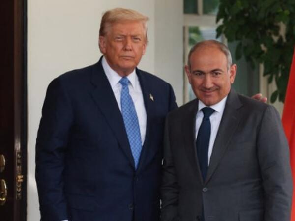 Paşinyan Ağ Evə gəlib