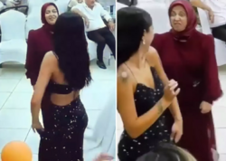 Toyda qızının rəqsi hicablı ananı özündən belə çıxardı - <span class="color_red">VİDEO</span>