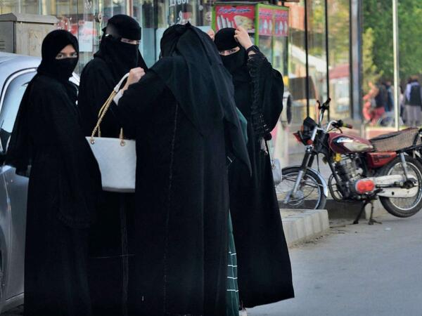 Taliban Kabildə yüzlərlə gözəllik salonunu bağlayıb - minlərlə qadın işsiz qalıb