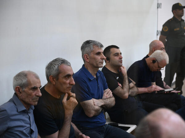 İşgəncələrə məruz qalmış şəxslər məhkəmədə ifadə veriblər - FOTO