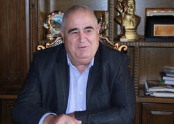 İsfəndiyar Axundovun milyonluq avtomobillərinə həbs qoyuldu - İş adamı məhkəməyə üz tutdu - <span class="color_red">FOTO</span>