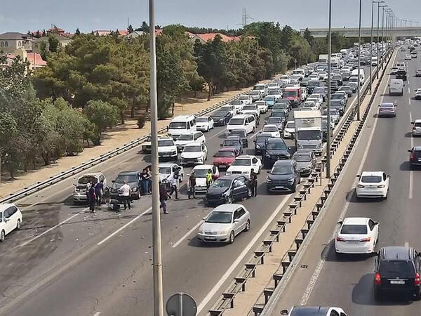 Aeroport yolunda qəza