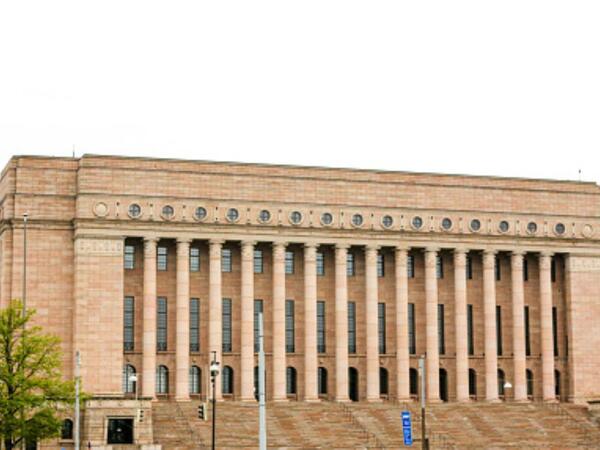 Finlandiyada parlament binasında ölüm hadisəsi baş verib