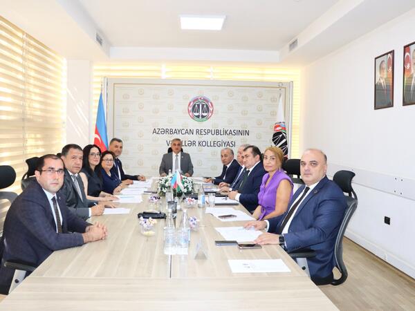 6 vəkilə xəbərdarlıq edildi, 1 vəkilə isə töhmət
