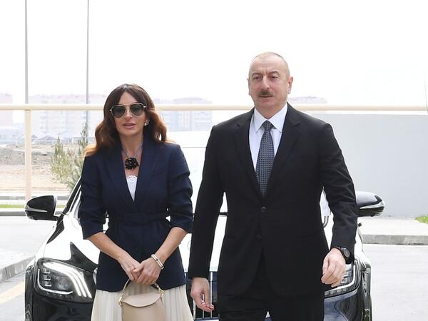 Prezident və Birinci xanım Gəncədə bazalt məhsullarının istehsalı müəssisəsinin təməlqoyma mərasimində iştirak ediblər