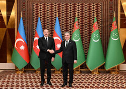 Prezident İlham Əliyevin Türkmənistan Xalq Məsləhətinin sədri ilə təkbətək görüşü başlayıb - FOTO