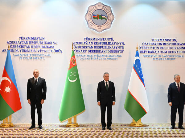 Türkmənbaşı şəhərində Türkmənistan, Azərbaycan və Özbəkistan arasında yüksəksəviyyəli görüş başlayıb