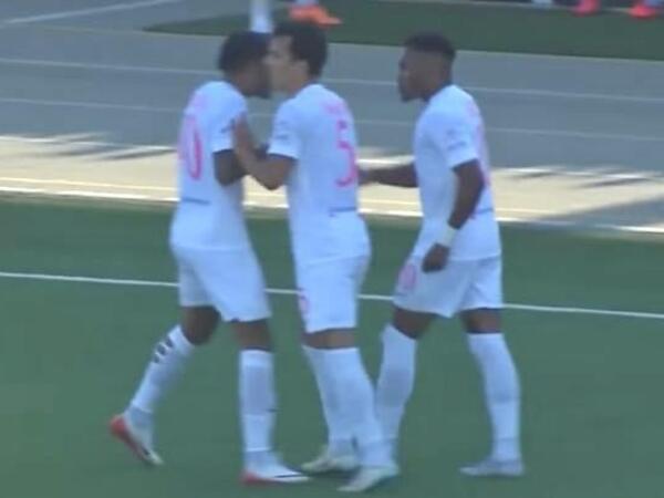 “Sabah”ın futbolçuları arasında gərginlik - <span class="color_red">FOTO</span>