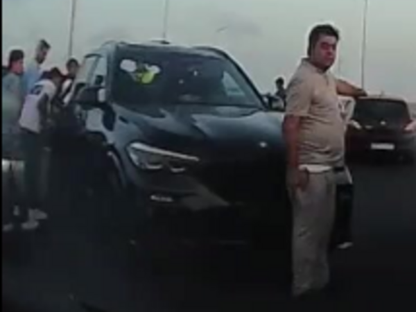 Bakıda yük maşını ilə BMW toqquşdu - <span class="color_red">VİDEO</span>