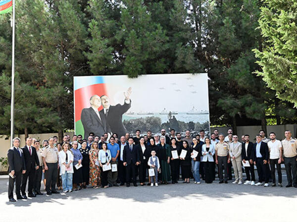 Məhərrəmlə Siracın medalları ailələrinə təqdim edildi