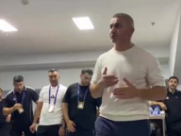 Qurban Qurbanovdan yetirmələrinə səmimi təbrik! - <span class="color_red">VİDEO</span>