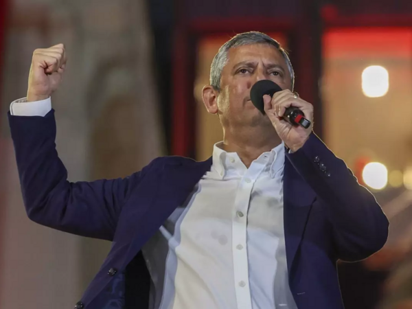 Özgür Özəl barəsində istintaq başladıldı