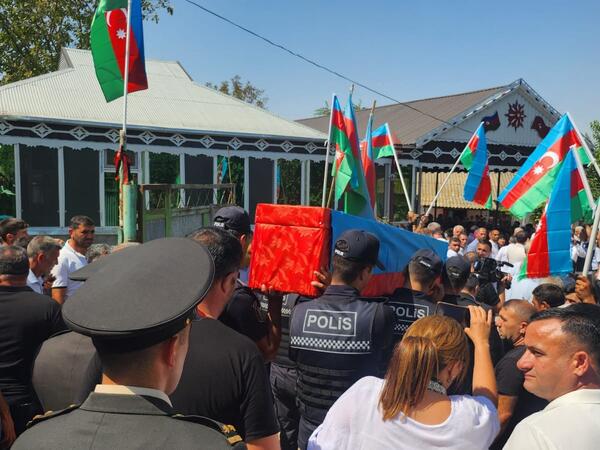 İtkin şəhidimizlə vida mərasimi keçirilir - FOTO