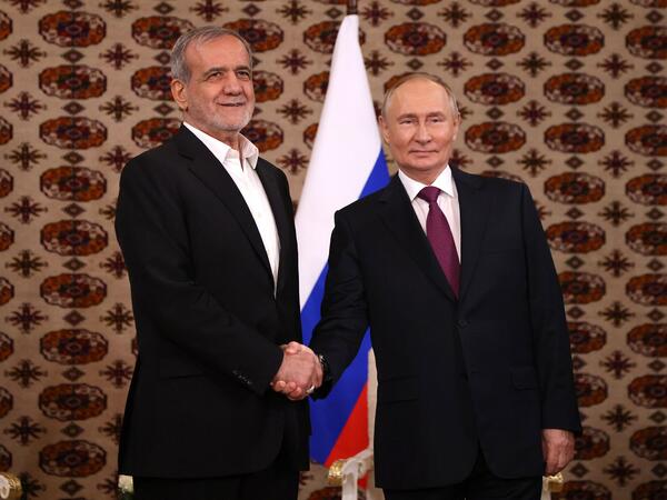 Putin Pezeşkianla görüşəcək