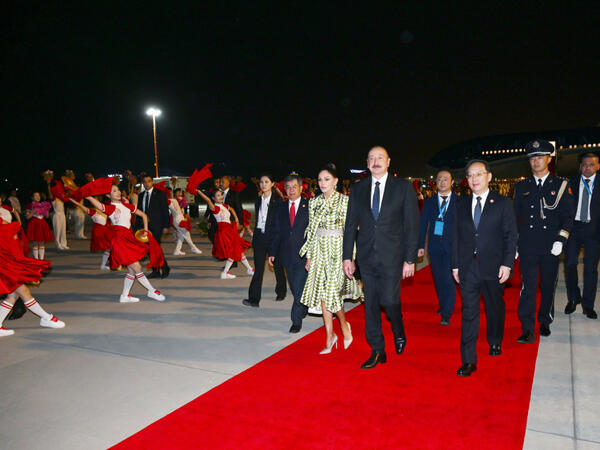 İlham Əliyev Çinə işgüzar səfərə gedib - <span class="color_red">VİDEO - FOTO</span>