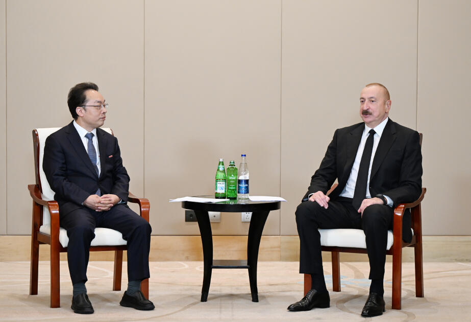 İlham Əliyev Tiencində "CETC" korporasiyasının baş direktoru ilə görüşüb - FOTO