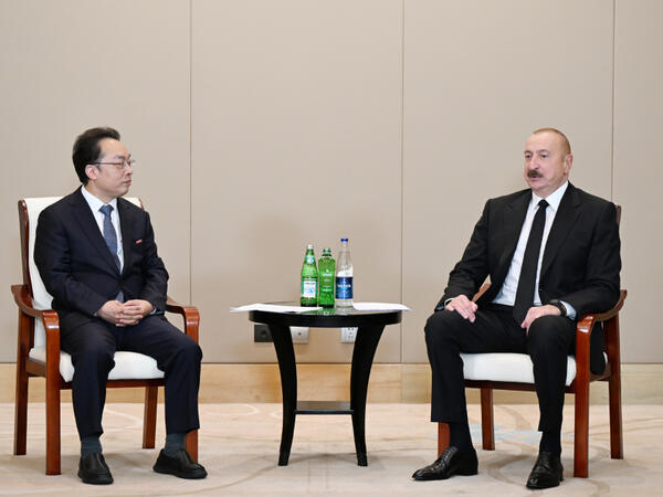 İlham Əliyev Tiencində &quot;CETC&quot; korporasiyasının baş direktoru ilə görüşüb - FOTO