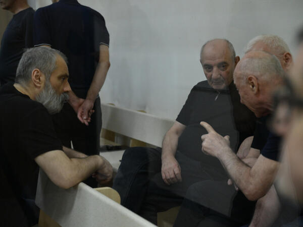 Madat Babayan xüsusi qəddarlığı ilə seçilən Ermənistan silahlı qüvvələrinin bəzi hərbçilərinin adlarını açıqlayıb - <span class="color_red">məhkəmə -FOTO</span>