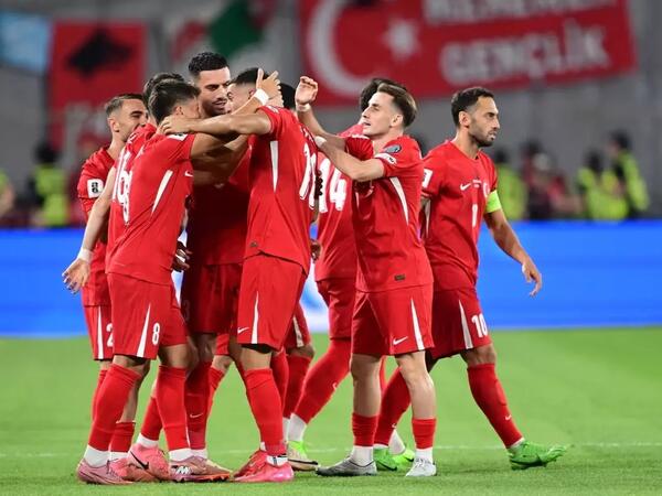 Türkiyə millisi 10 nəfərlə Gürcüstana qalib gəldi