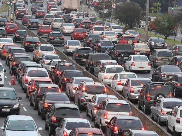 Sürücülərin NƏZƏRİNƏ: Paytaxtdın 19 küçəsində tıxac VAR