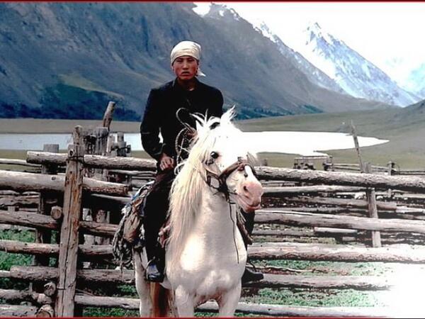 Səssiz qətllər: Rusiyada türk dilləri necə məhv edilir