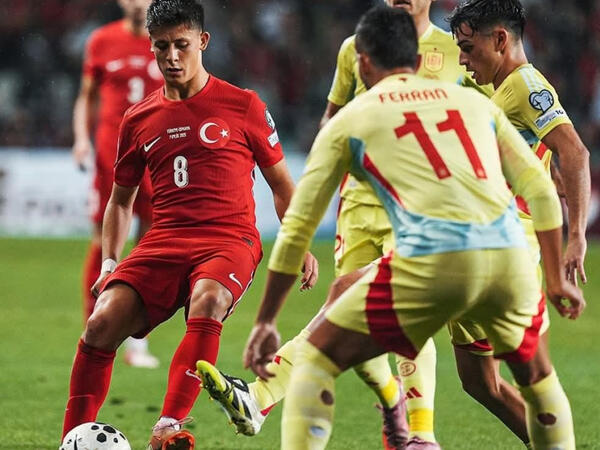 Türkiyə böyük hesabla uduzdu - <span class="color_red"> gecənin matçları</span>