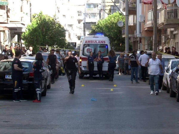 İzmirdə polis idarəsinə hücum edən 16 yaşlı şəxsin <span class="color_red">FOTOsu</span>