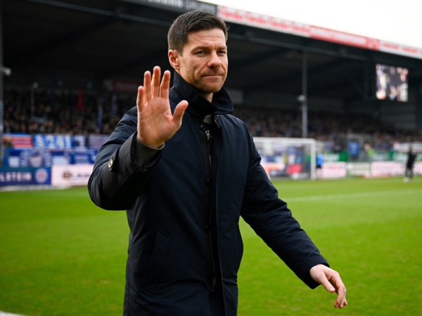 Xabi Alonso ən yaxşı məşqçi seçildi