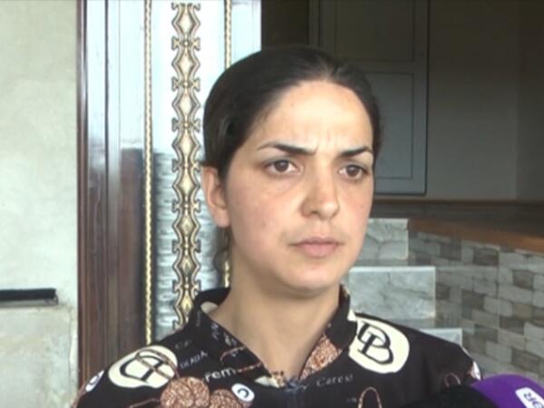 “Qızı yoldaşımdan içki məclisində istəyiblər” - Nişanlanan yeniyetmənin anası - <span class="color_red">YENİLƏNİB - VİDEO </span>